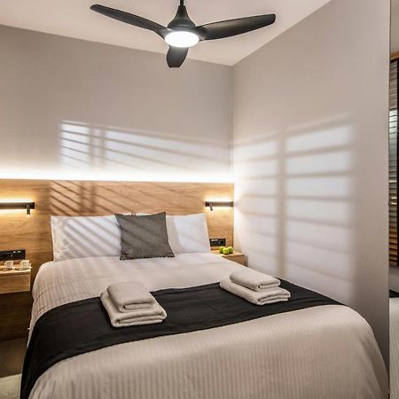 The Big Little One. Stylish & Convenient Apartment Heraklion Exteriör bild